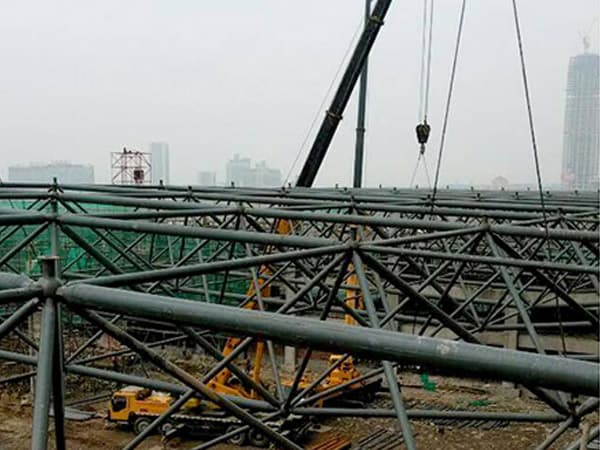 兴平螺栓球网架结构